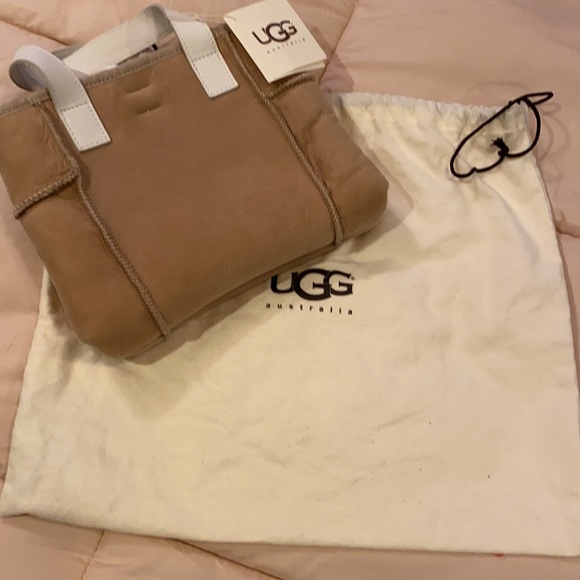 UGG MINI GRAB tote - Picture 7 of 9
